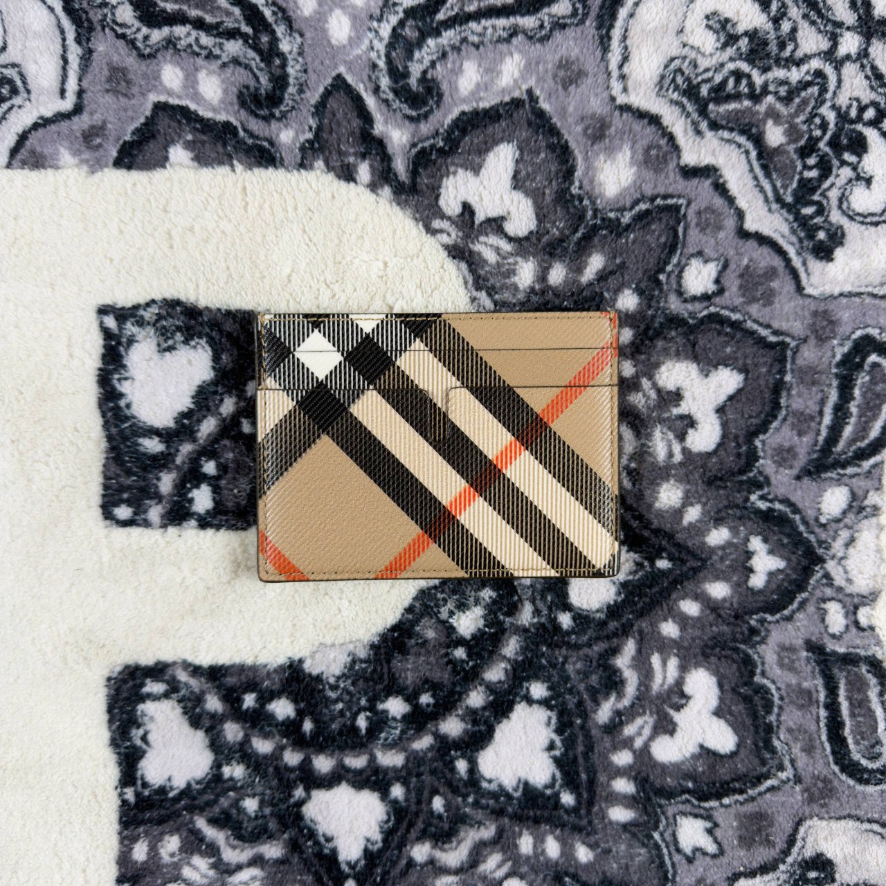 Burberry card holder